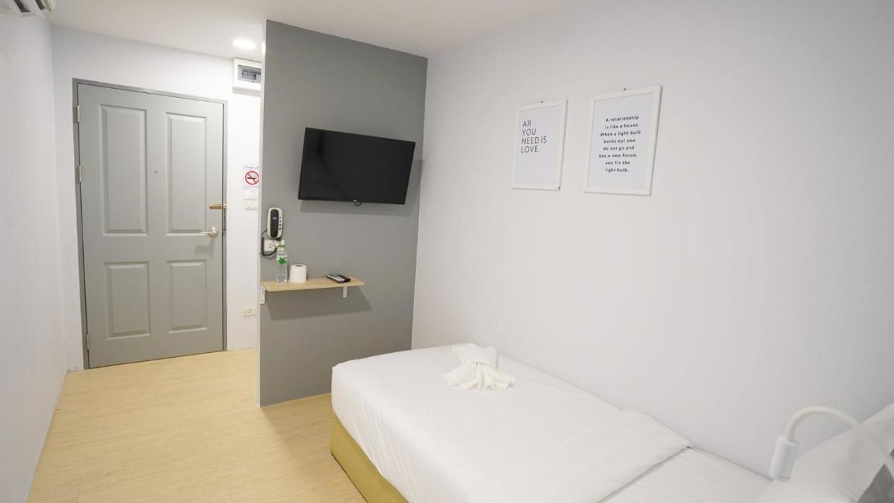 Manonta Budget Hotel Хат'яй Екстер'єр фото